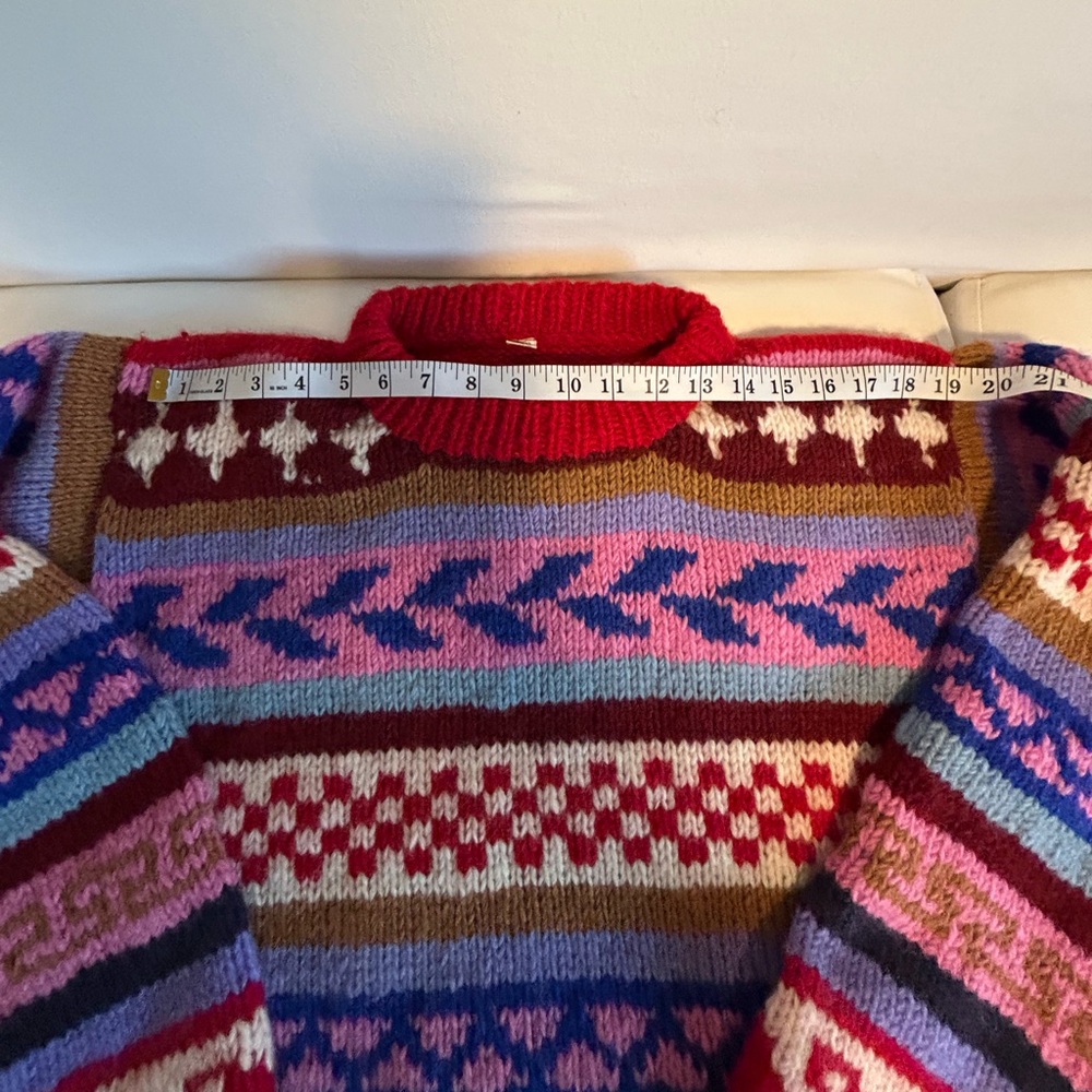 Handmade wool sweater - Picture 11 of 17